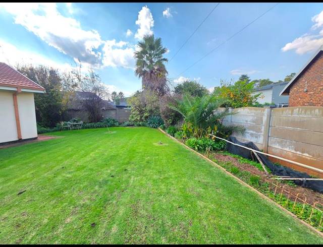 4 BEDROOM HOUSE FOR SALE IN GOLF PARK